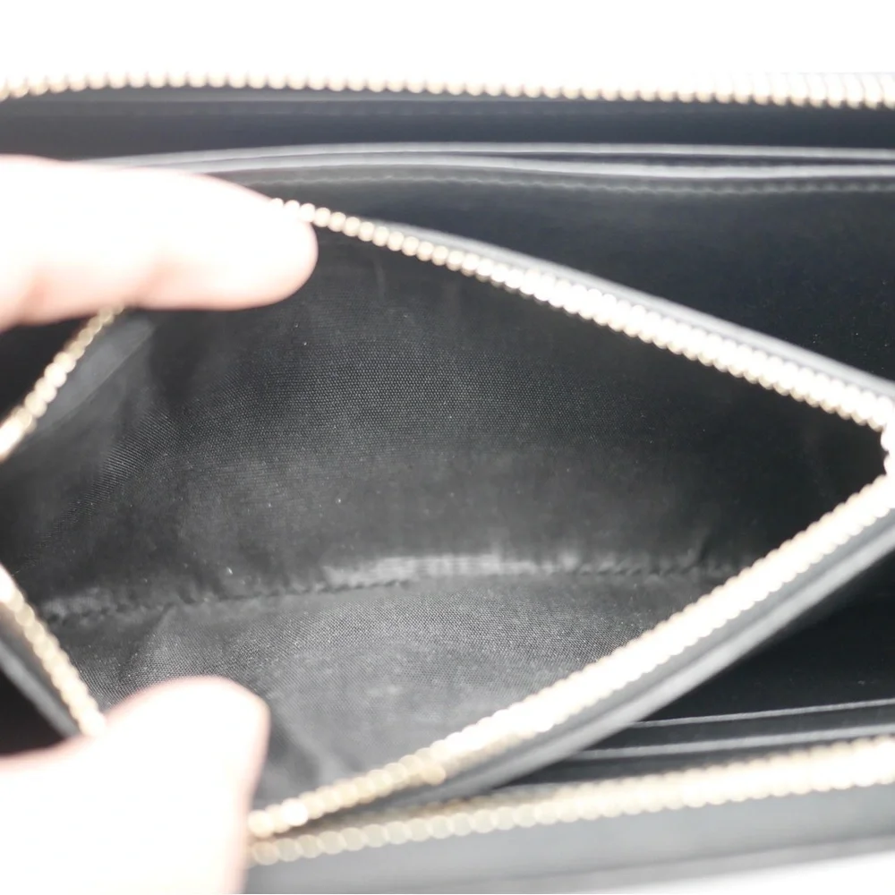 🍓VALENTINO Zippy Wallet